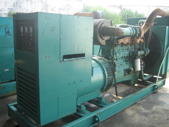 昂昂溪租赁发电机- 发电机碳刷磨损的原因是什么