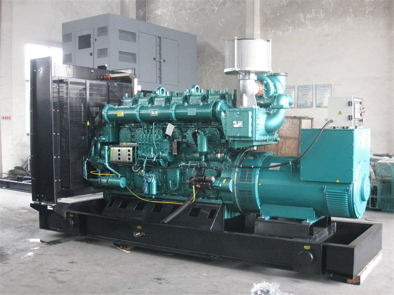 昂昂溪200KW 柴油发电机的油耗是多少？